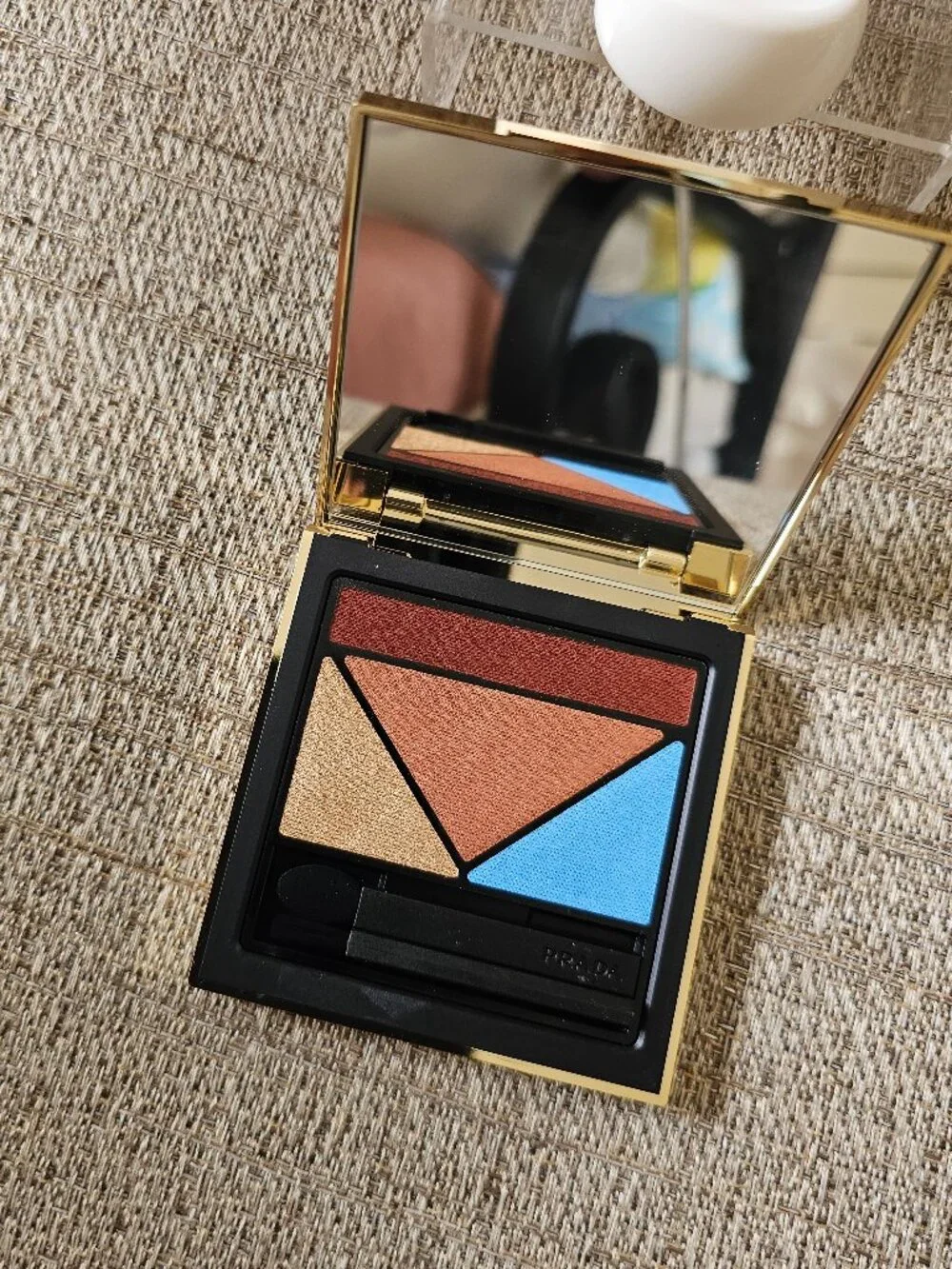 Prada Dimensions Durable Multi-Effect Eyeshadow Palette – Shade 05 (0.21 oz / 6